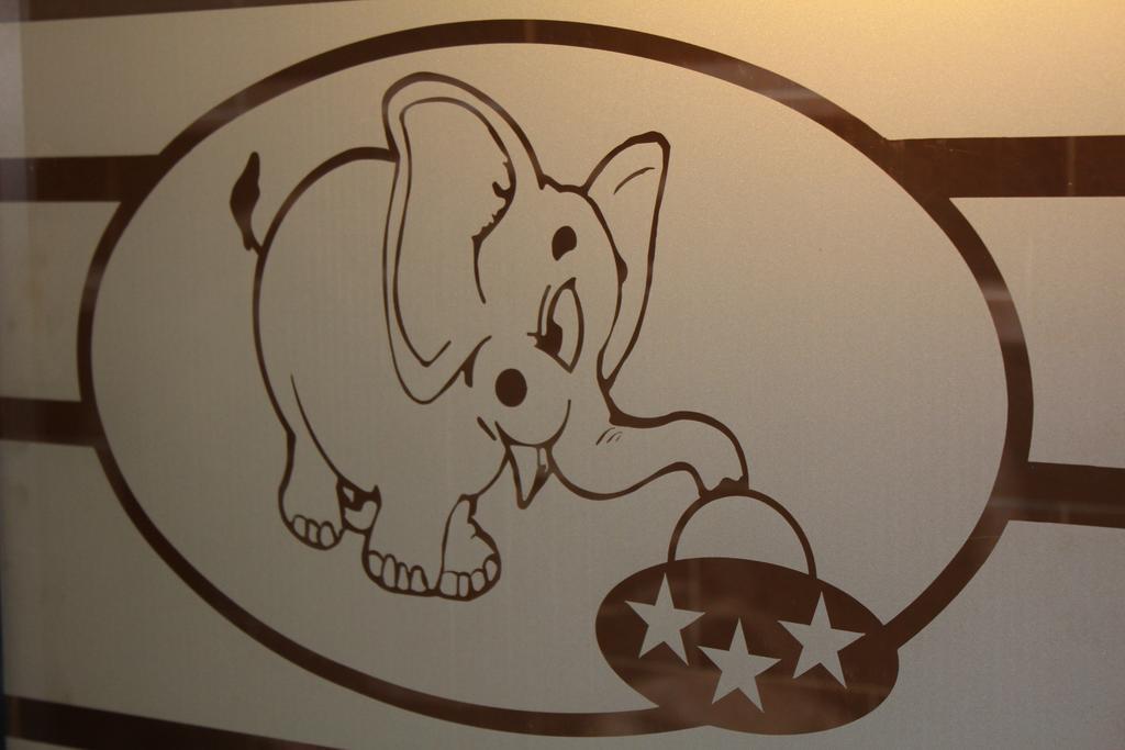 L'Elefante Bed & Breakfast คาตาเนีย ภายนอก รูปภาพ